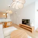 Newly Renovated 2Br Apartment With Ac & Terrace | By Airnest
