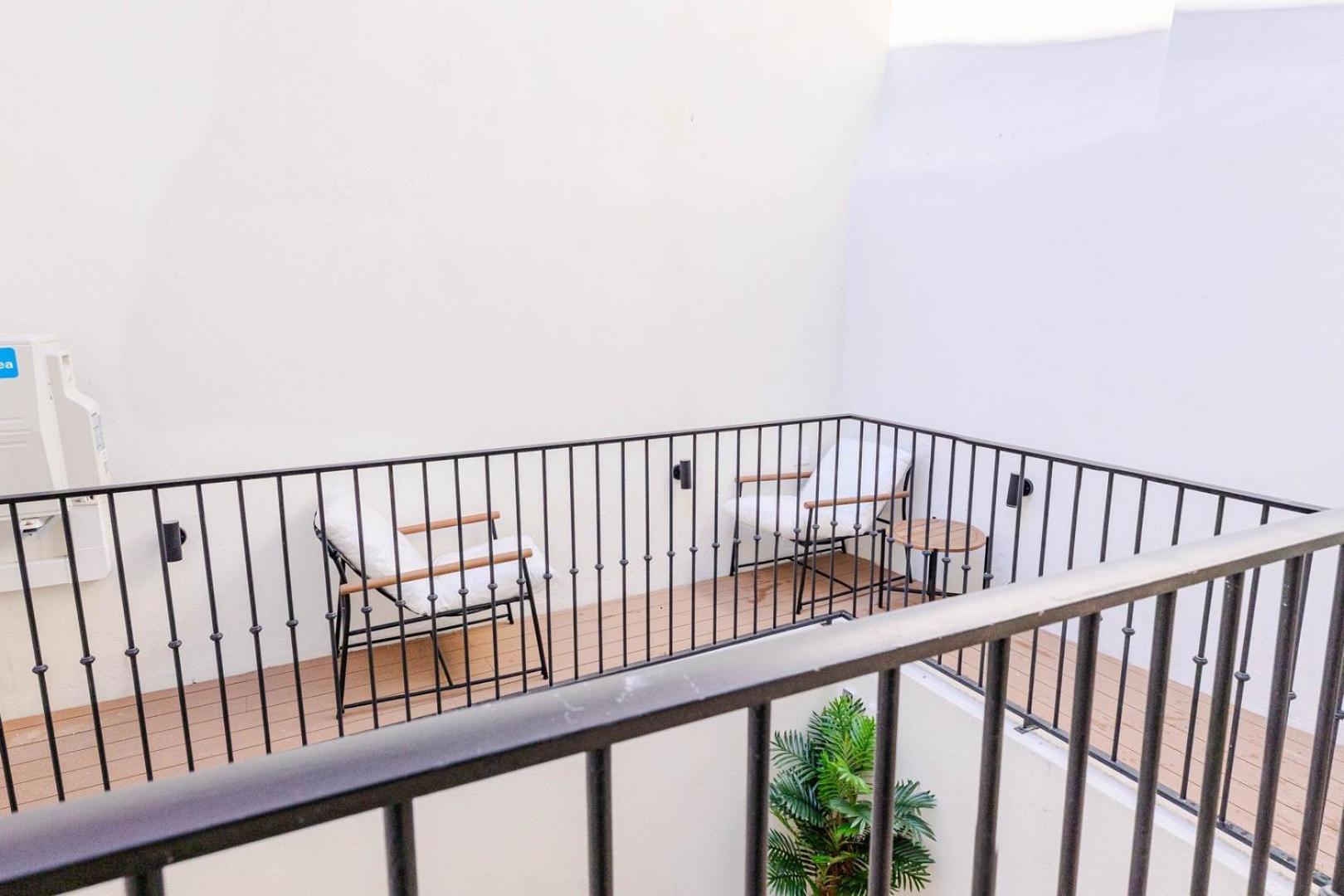 Apartamento Newly Renovated 2br With Ac & Terrace | By Airnest Lisboa