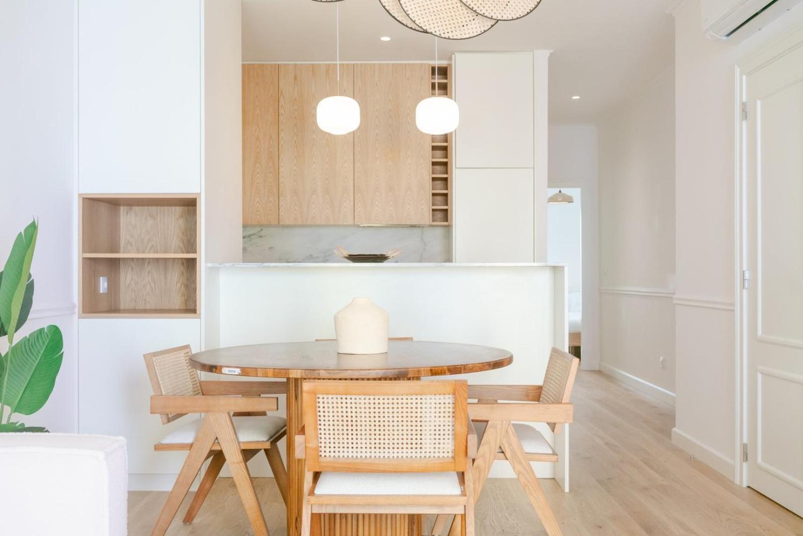 Newly Renovated 2br With Ac & Terrace | By Airnest Apartamento Lisboa